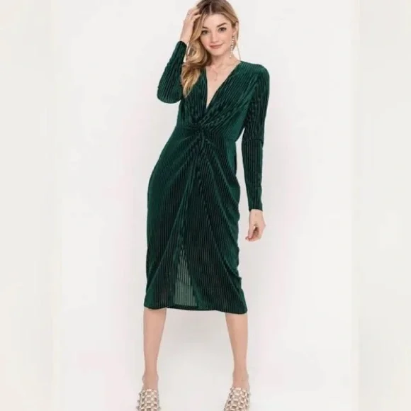 Lush Dresses | Lush Green Velvet Faux Wrap Dress Size S | Color: Green | Size: S | Pm-08128115's Closet Lush Dresses | Lush Green Velvet Faux Wrap Dress Size S | Color: Green | Size: S | Pm-08128115's Closet